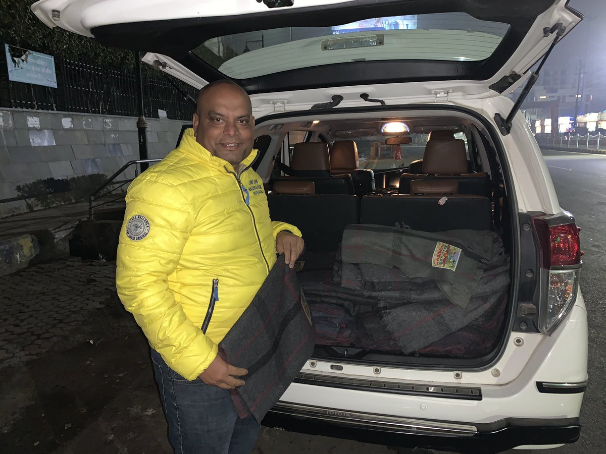 rajnishsinghuk's tweet photo. #coldblanket #helpinghand #patna My Christmas included distribution of 100 blankets to those sleeping in the open in Patna ( my hometown), along with my younger brother. A very small contribution to address a huge issue. May we be able to continue with this in future. https://t.co/iR6vnQS0tf