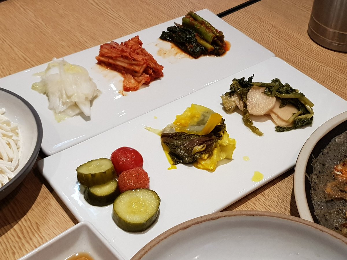 penguin7775's tweet photo. 나중에 처음 표정 안좋은분 말고 다른 분께 말씀드려서 받아야 했던점 두가지만 뺀다면 좋은가격에 질 좋은 샤브샤브 먹고 나왔습니다! https://t.co/y3sGGlWrZi