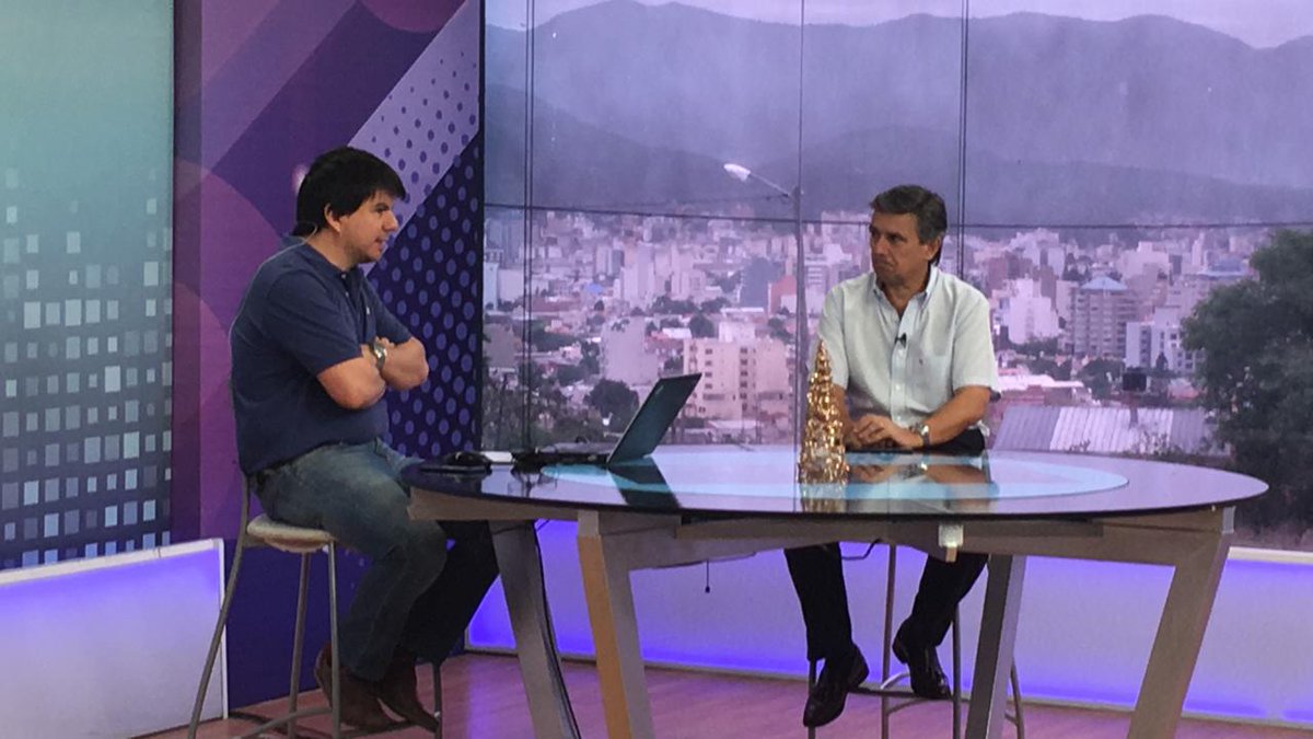 #AHORA | Francisco Puló, presidente de la Cámara de farmacéuticos de Salta, nos visita en <a href="/feedback1053/">Feedback</a> para hablar de las bajas y el congelamiento en los precios de medicamentos.