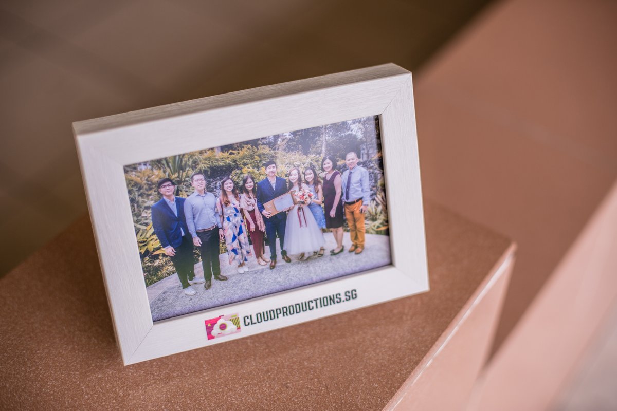 lepakcreator's tweet photo. // Memories are timeless treasures of the Heart //

Hard Copy Photos Are The Best You Can Have; Here Is Why: https://t.co/1pm8p1clR2

#sgmemories #eternalmemories #sgcloudproductions #sgprints #outdoorphotography #sgwedding #rom #sgrom #marriage #sgcouples #sgcouple #sgframe https://t.co/5nYeQzkF0A