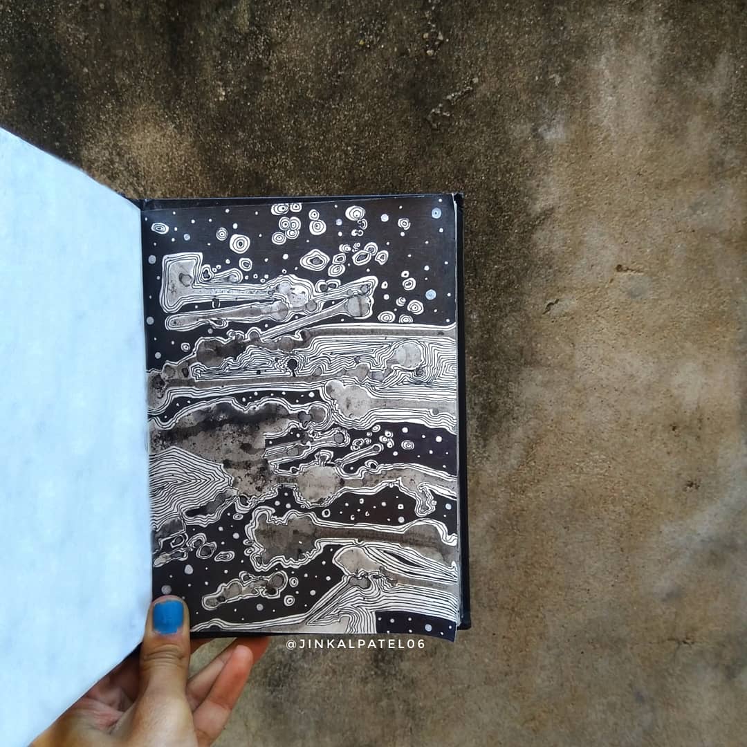PJinkal's tweet photo. 3/46 #untitledart

#nocopyrightintended #artworknow #finelinerart #lineart #doodle #doodleartist #doodlelove #lineartist #drawingoftheday #sketchbook #sketchbookart #journaling #inkedartgroup #dowhatyoulove #dotworknow #penandinkalliance #drawinblack #textiledesign #textileart https://t.co/i644bSZFAs