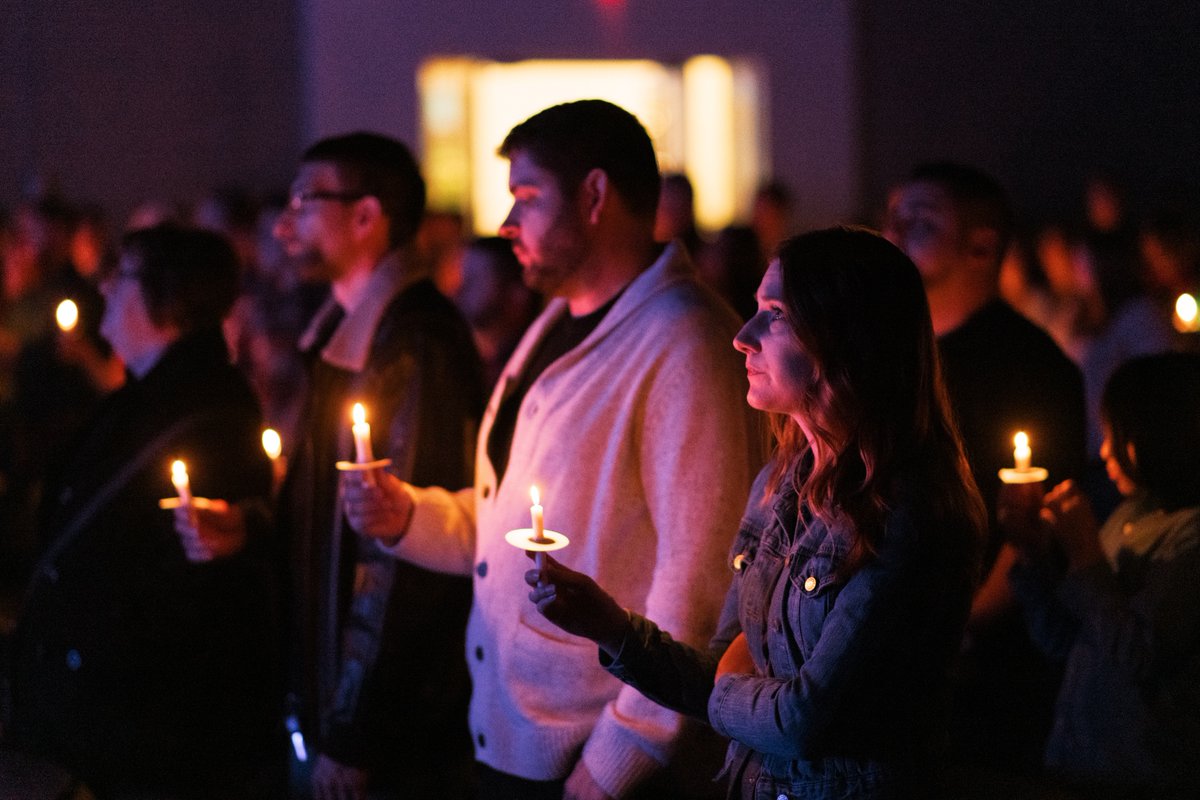 wcdowntown's tweet photo. Thanks to everyone who joined us on Christmas Eve! 🕯
. . .
If you're looking for a church home during this season, we invite you to stop by a service this weekend. We gather on Saturdays at 5pm &amp; 7pm and on Sundays at 9am &amp; 10:30am.
. . .
https://t.co/wQuMIw9uiY
#DesMoines #Iowa https://t.co/Y2VP3hW42Q