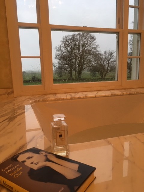 cindygallop's tweet photo. When it's cold, windy and pouring with rain on Boxing Day, only one thing to do - take a long hot bath in the spectacularly over the top guest bathroom 🙂Looking forward to a leisurely soak with @JoMaloneLondon and @JustDemi #InsideOutBook. I may be some time. https://t.co/ehpr9iiu4a