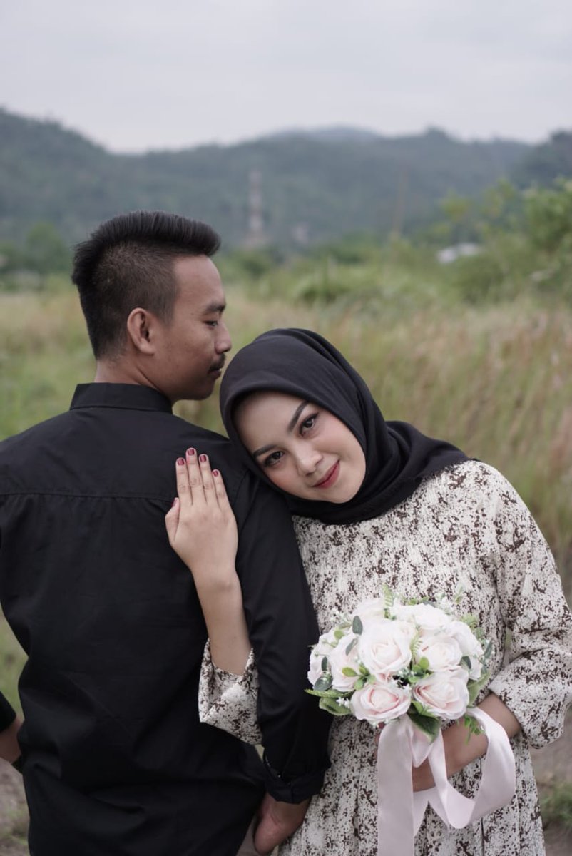 moment dipenghujung tahun untuk memulai awal dari tahun selanjutnya..semoga selalu diberi kelancaran 💞 -aris&amp;rani