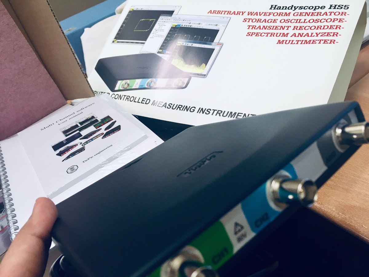lolafarinas's tweet photo. It seems that Santa Claus came to the lab too!! 🎄 #HandyScope by @TiePieEng. Let’s see what I can do with it and #Python 😉👩🏾💻 #Ultrasound #coding #PostdocLife https://t.co/EXwTxcnAFI