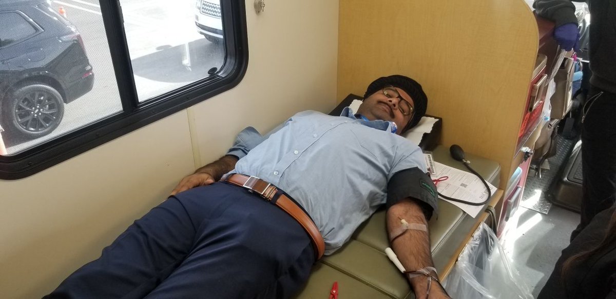 MuslimYouthUSA's tweet photo. During last weekend’s #JalsaWC (@wcjsusa), #MuslimYouth teamed up with @lifestreamblood and helped collect blood donations during the event. Helping serve the community even during large-scale events is  #WhatMuslimsDo https://t.co/bzs8bSoYQj