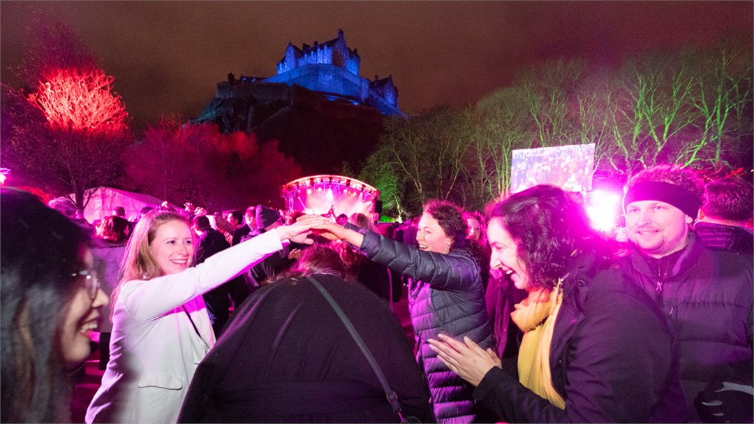 edhogmanay's tweet photo. Dance off that Christmas dinner at our Ceilidh under the Castle on 31.12.19. 🏰

Book those tickets now!  
https://t.co/qlpLYvz1VF #BEtogether https://t.co/MFx8IwykXi