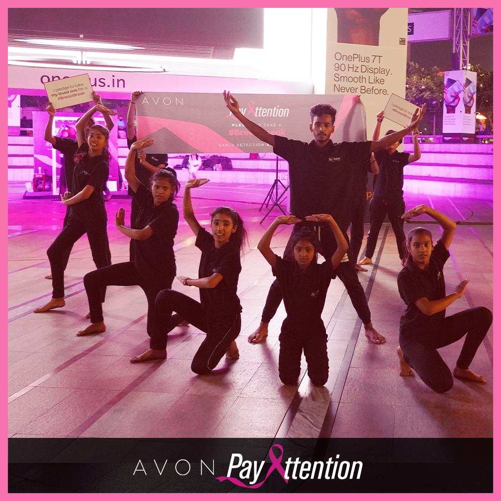 AvonIndia's tweet photo. Here’s a sneak peek into the activities we conducted to promote Breast Cancer Awareness across the country. From colleges to malls to commercial spaces, we urged both men and women to #PayAttention and pledge to take a #BreastBreak! Take a pledge today! https://t.co/NcPlDYxKLj