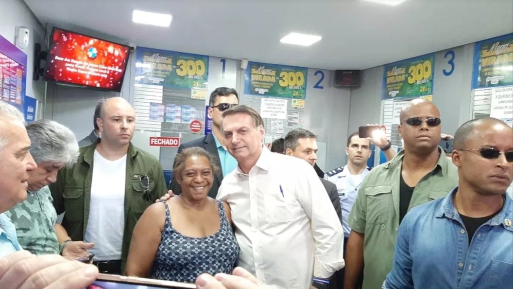 her4lifenigga's tweet photo. essa foto é maravilhosa
pq se os cara for segurança do Bonaro
os cara é foda
e se n for e tive nesse pike
MAIS FODA AINDA RAPA https://t.co/lFpPy98RR7
