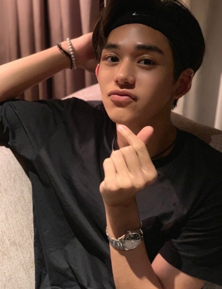 FjordUniversity's tweet photo. 🌕เดือน🌕
ชื่อ​ : ลุค
ชื่อแอค​ : @Lookatmebab 
สโลแกน​ : จีบคุณให้ได้ใจ เเต่ทำไมเราได้ตีน https://t.co/AEYxrYlhV5