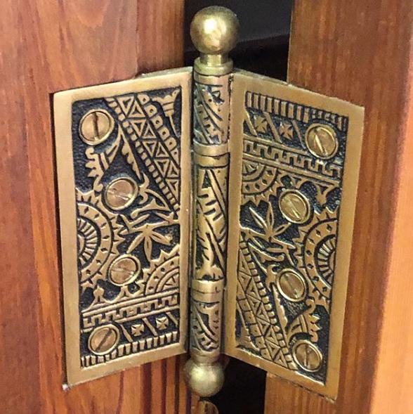TexasCounties's tweet photo. Simply beautiful.
The fine details of the Dewitt County Courthouse are worth lingering over. Would you agree? #TexasCounties #DewittCounty #CountiesMatter #254Strong https://t.co/SLjQOGRo3k