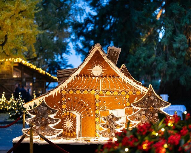 Have you already seen our gigantic gingerbread house? #bauraulacmoments #bauraulac ift.tt/2EQO92h