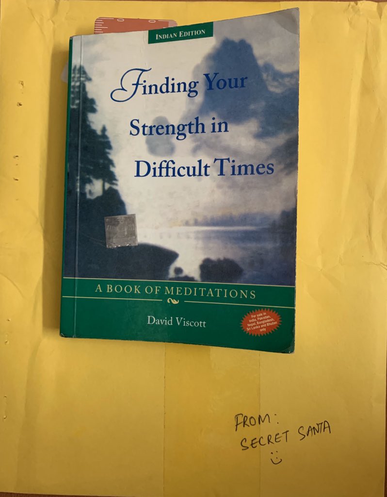 ritecontent's tweet photo. Thank you @narbhatia for the thoughtful book! I’m waiting to dig in and read this!! #santachatter #blogchatter https://t.co/LqUjPVY7C0