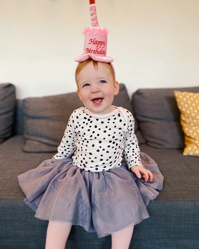 _WhereYouWander's tweet image. A year ago today our Violet was born, bringing a level of joy into our lives that we couldn’t have previously imagined. It’s hard to believe how much she has changed and blossomed in the past year. We love you beyond words sweet Violet, happy 1st birthda… ift.tt/2ESP4iq