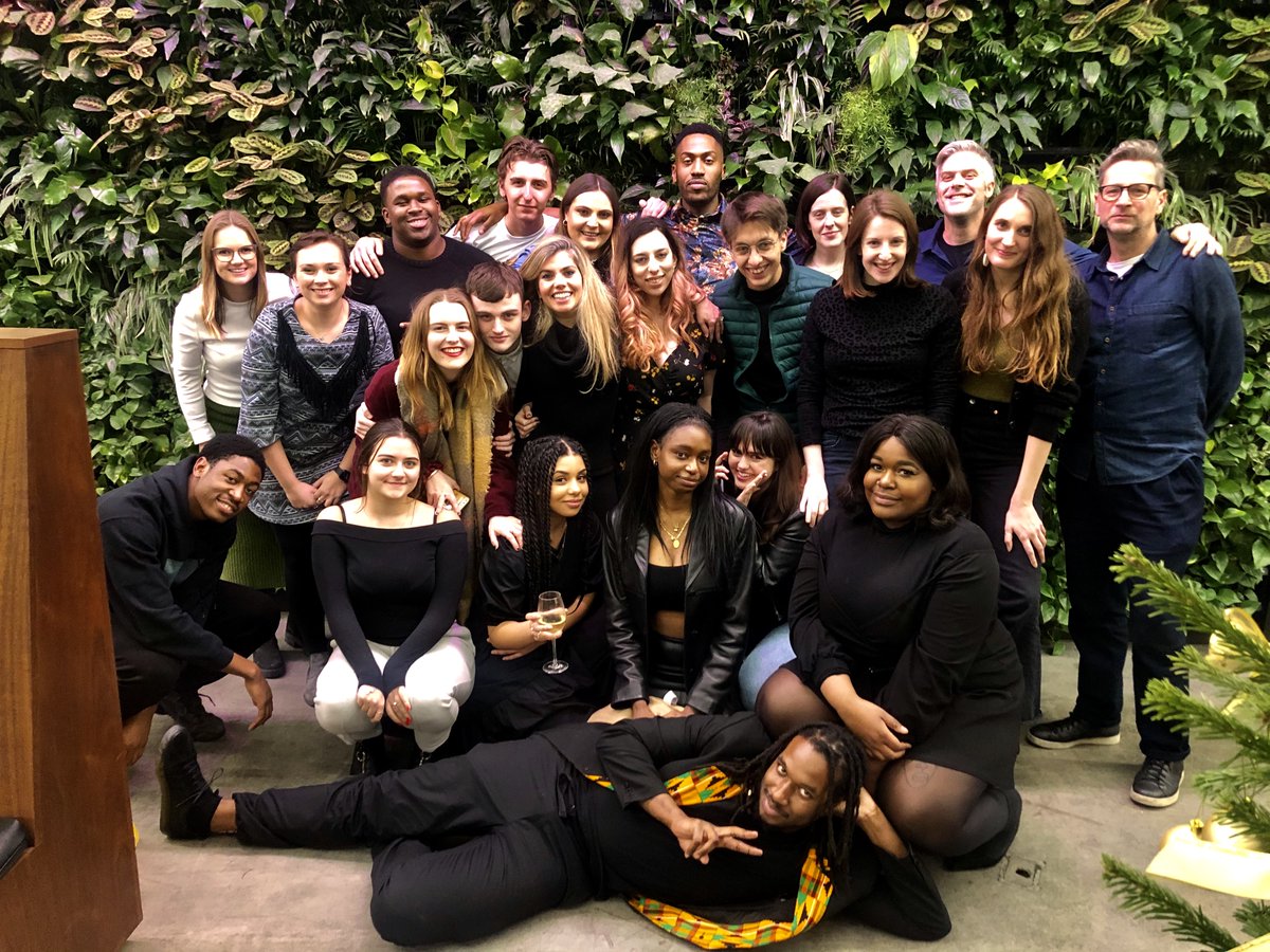 DandADNewBlood's tweet photo. #tbt to last week's #Shiftmas dinner with @PwC_UK 💛 #NewBloodShift https://t.co/11jnSokwJa