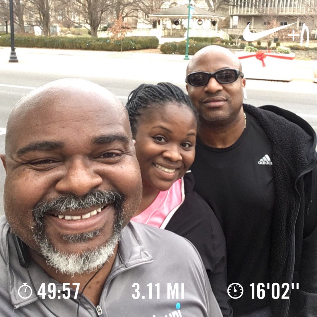 DustinTWhite's tweet photo. Fruit Cake 5k Run! #DWD1 #JeffDistrict1 #RoadWerk https://t.co/s5bkVskBUi