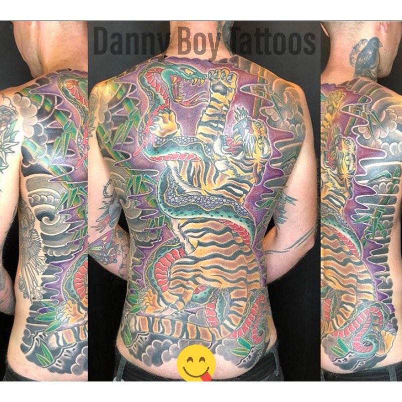 peptolepew's tweet photo. Unfortunately Christmas is over. Good news is Iโll be headed back to the shop today 12-8pm. Letโs plan some fun tattoos for 2020! #denvertattoos #customtattoos #backtowork #backtattoos @peptolepew https://t.co/zZHBJfMRke