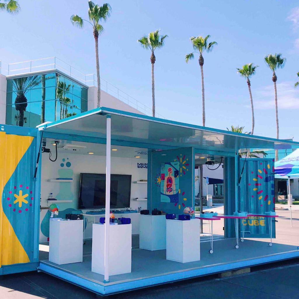 MilliporeSigma's tweet image. In 2019, we had the opportunity to #SPARKCuriosity tens of thousands of times at the #CuriosityCube. Some highlights include: a new design, 159 hands-on learning events in 22 cities across North America, 800+ employee volunteers &, best of all, we reached over 100,000 students!