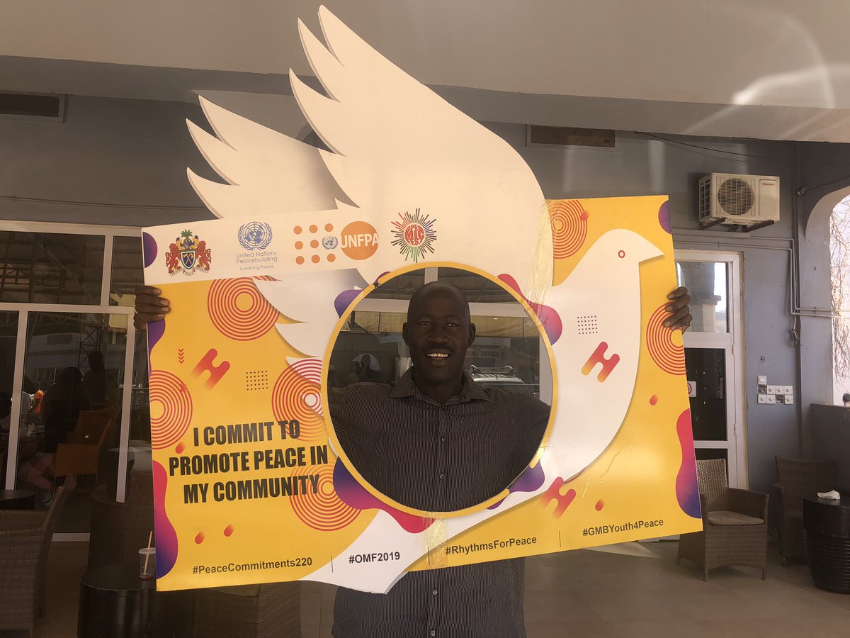 ms_Jeng1's tweet photo. Mr. Ebrima Johm commits to promote peace by treating his children equally & respecting their fundamental rights.
#RhythmsForPeace
#PeaceCommitments220
#OMF2019
@UNFPATheGambia https://t.co/Bg5kv8SqRx