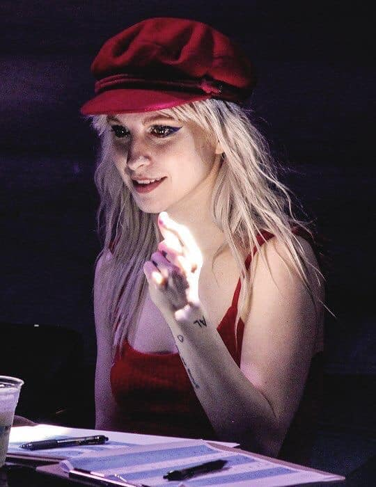 Happy Birthday our Hayley Williams  keep on rockin\ 