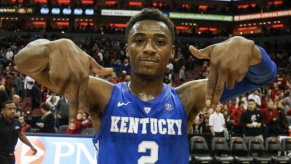 CardNAL16's tweet photo. On the low, Kentucky has been desperately trying to make @7UP its primary athletic sponsor for years...
I admire the hustle. Keep grinding y’all.
#Make7UPYours
@zzdamssim https://t.co/Ddza4hpeaM