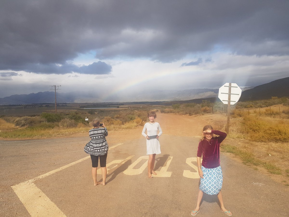 CUNNINGBRAD's tweet photo. 🛑STOP and find the rainbow 🌈
So spoilt to have started and ended today with rainbows.
Time of the Signs.
#rainbows #twiceinoneday https://t.co/5AvhwKHX6L