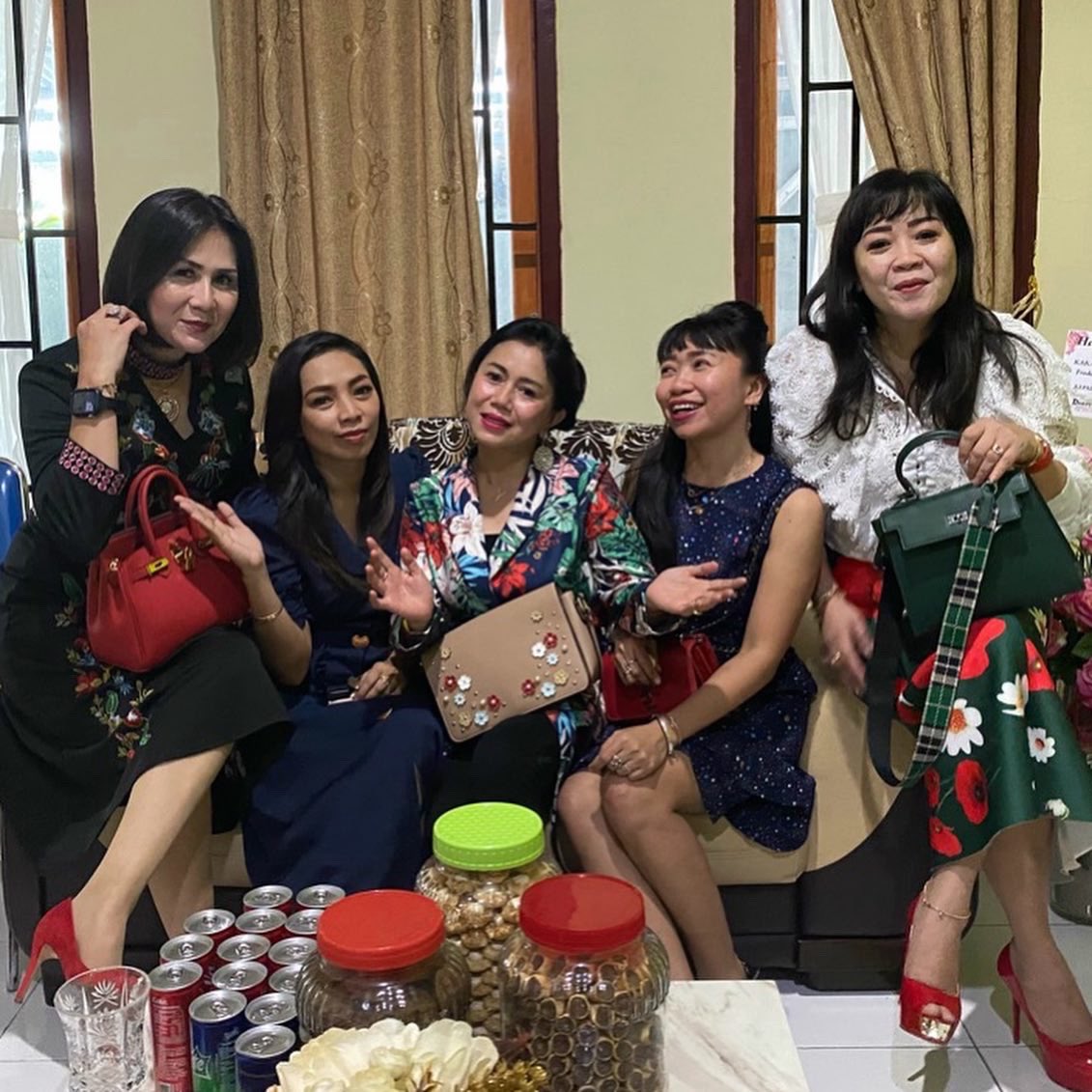 heidy_anetta's tweet photo. And here we are 💫😉 https://t.co/mT2OEoPidt