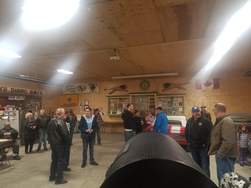 lucancbj's tweet image. There is a crowd building! Who will win? Do you have a ticket? #cardraw #lucanlions #lucanbiddulph