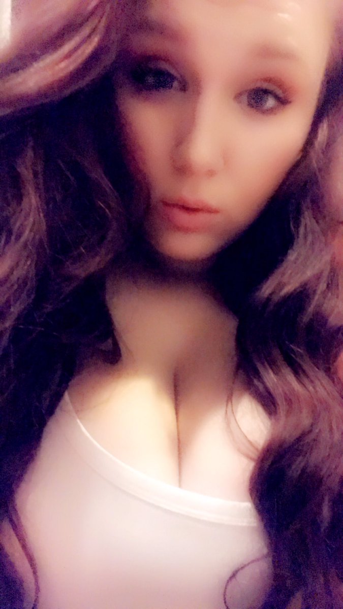 blueeyedgoddes7's tweet photo. Who going to pay a bill today? #findom #paypig #paypiggies #paycow #sugardaddyneeded #sugarbaby #findomgoddess #FindomBrat #findomdrain https://t.co/HDpUMPBOJm
