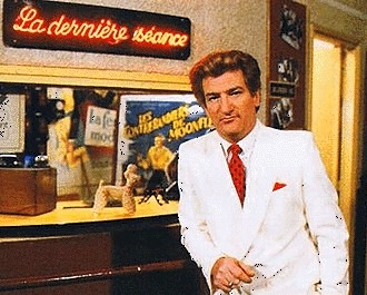 Generations7080's tweet photo. 📺 Qui regardait La dernière séance ?
Essentiellement consacrée aux classiques du cinéma américain et présentée par Eddy Mitchell, elle fut diffusée à partir du 19 janvier 1982 jusqu'au 28 décembre 1998. https://t.co/nRlxtl5UwQ