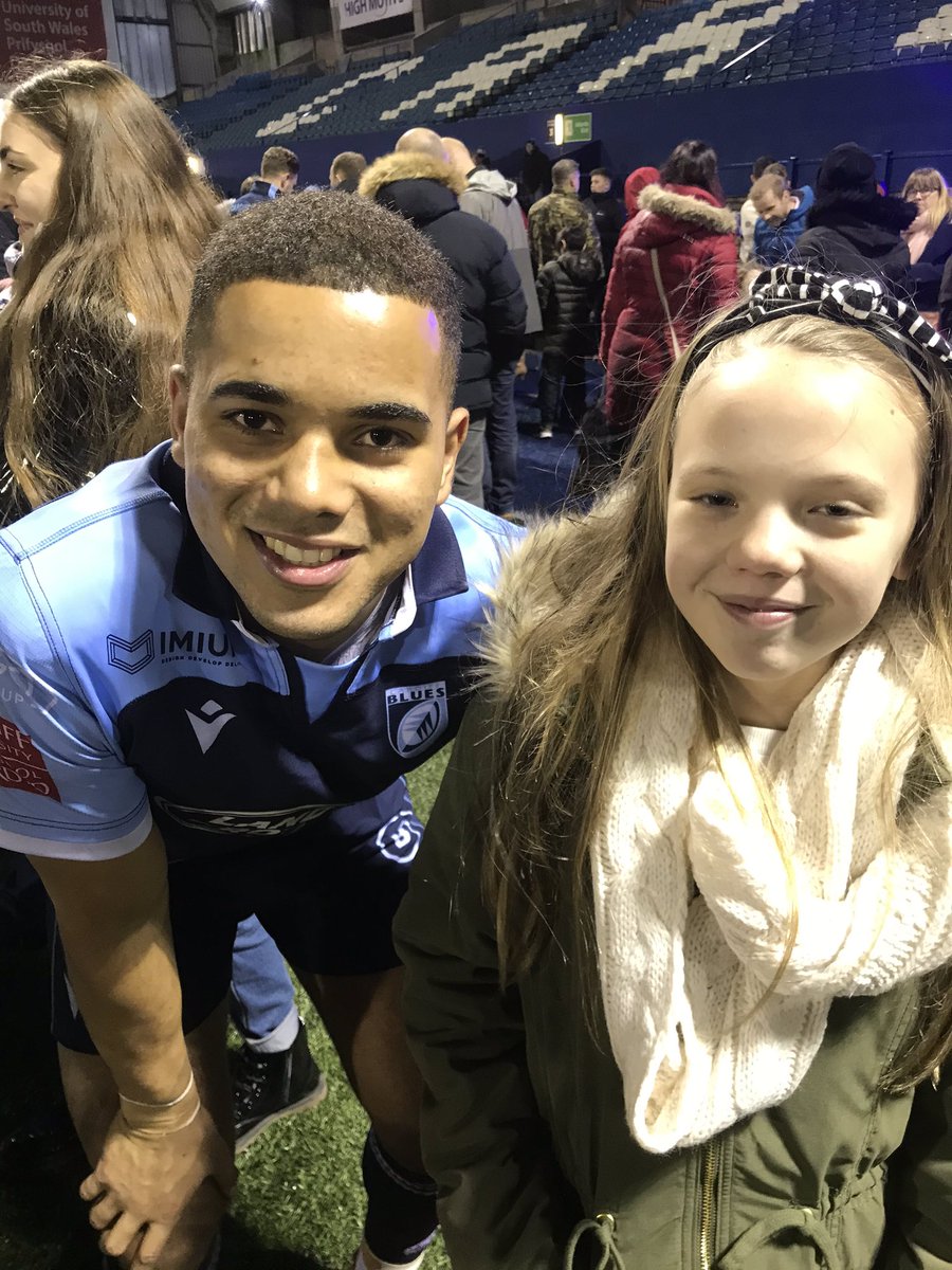 Iest_VX3's tweet photo. Cardiff School Boys talent and Ela #BornBred https://t.co/siqtL0F8Gq