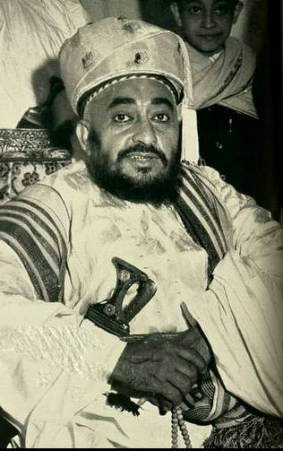 Ahmad Bin Yahya, king of Yemen, profited from the departure of Jews as he confiscated much of their wealth. Some 850 Jews died on route. In 1959, 3,000 more Jews fled from Aden to Israel.