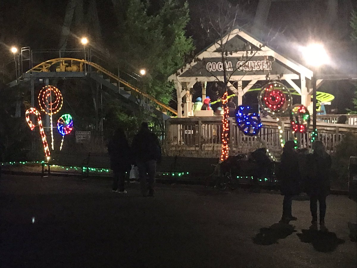 ohara727's tweet photo. Christmas in Hershey #chocolateworld https://t.co/yhFJZiNAXv