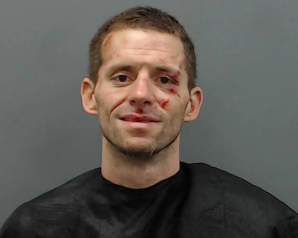 KLTV7's tweet photo. INMATE ESCAPES: The Gregg County Sheriff says inmate Jace Laws, 34, carved his way through a brick wall to escape. They are searching for him now; stay with us for updates: https://t.co/8zOE7yiFY1 #greggcounty #escapedinmate #manhunt https://t.co/30suFbRxU2