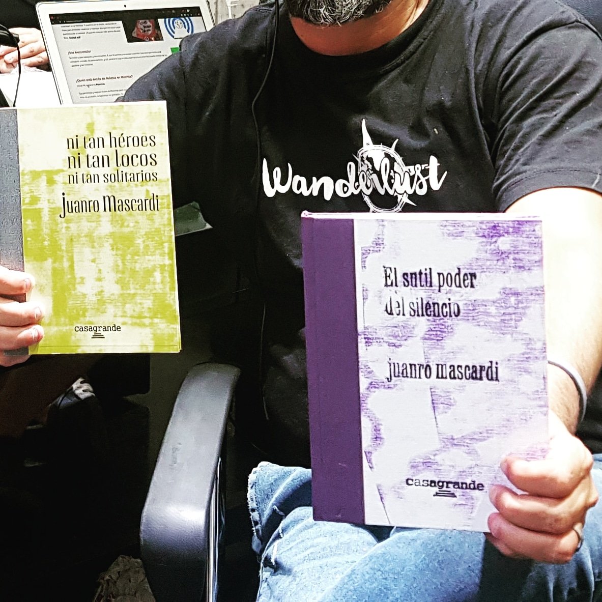 wanderlustvtx's tweet photo. Ahora @mjuanro 
📚 єl รยtเl ק๏∂єг ∂єl รเlєภςเ๏ https://t.co/eBHHir6SUa