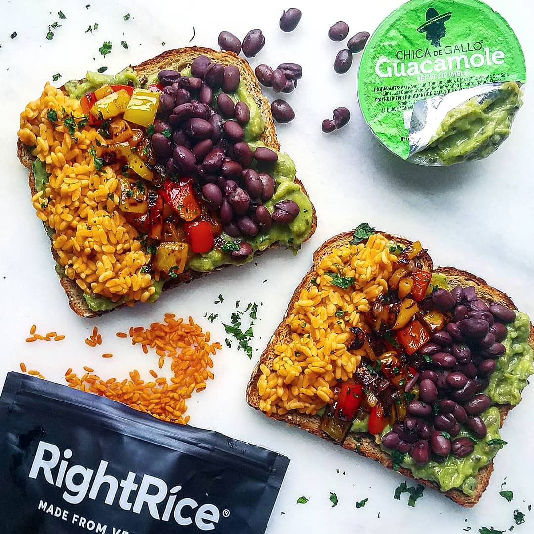 chicadegallo's tweet photo. @eatrightrice helps make the most yummy #plantbased #burritotoasts EVER😍🌯💃 #vegan #HealthyEating #Foodie #yummy #eats https://t.co/CW1noaDUtH