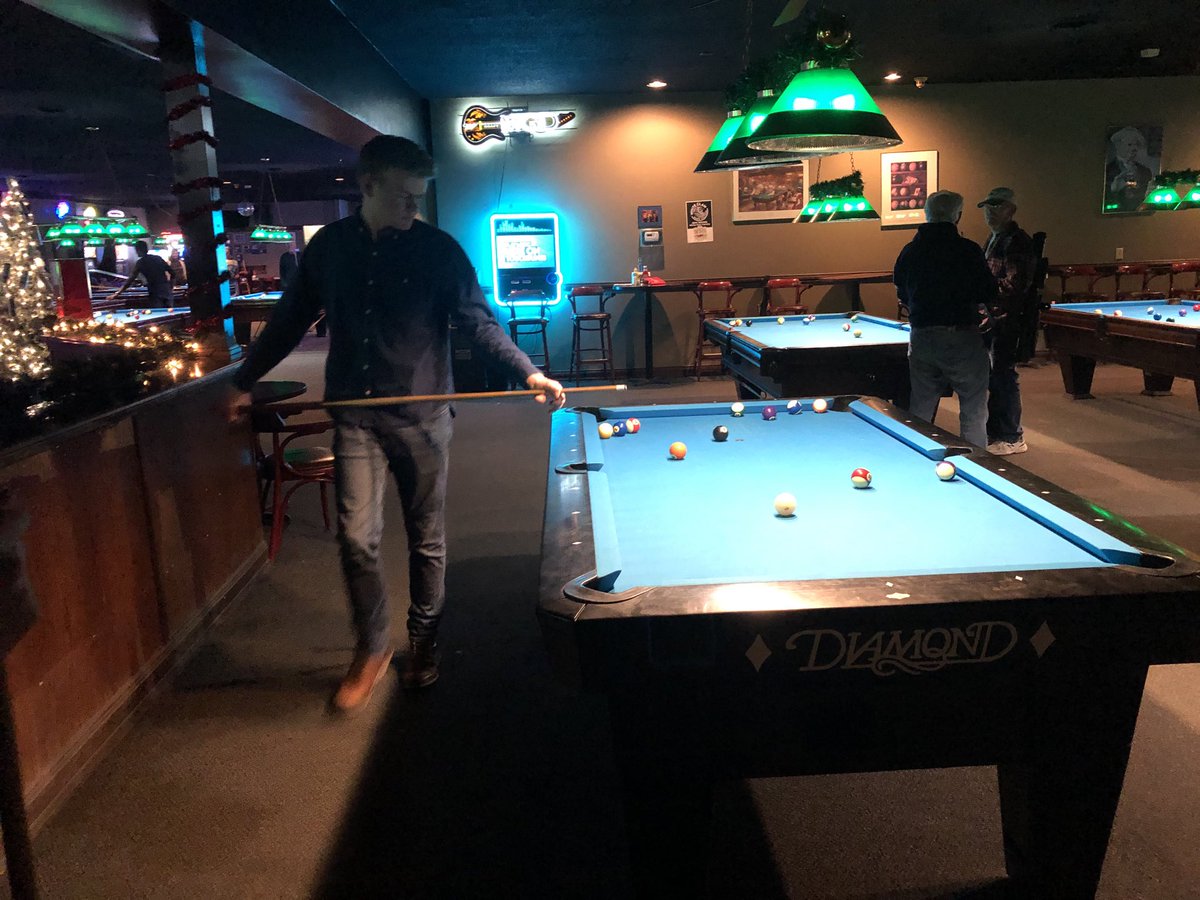 FriedRide's tweet photo. With the fam in Springfield, IL to visit family and friends.  The girls were going to shop and see Little Women today.  I took  the boys out for tavern chili, pool, and 80’s Rock.   #thegoodthingsinlife https://t.co/6ljLhrs2oJ