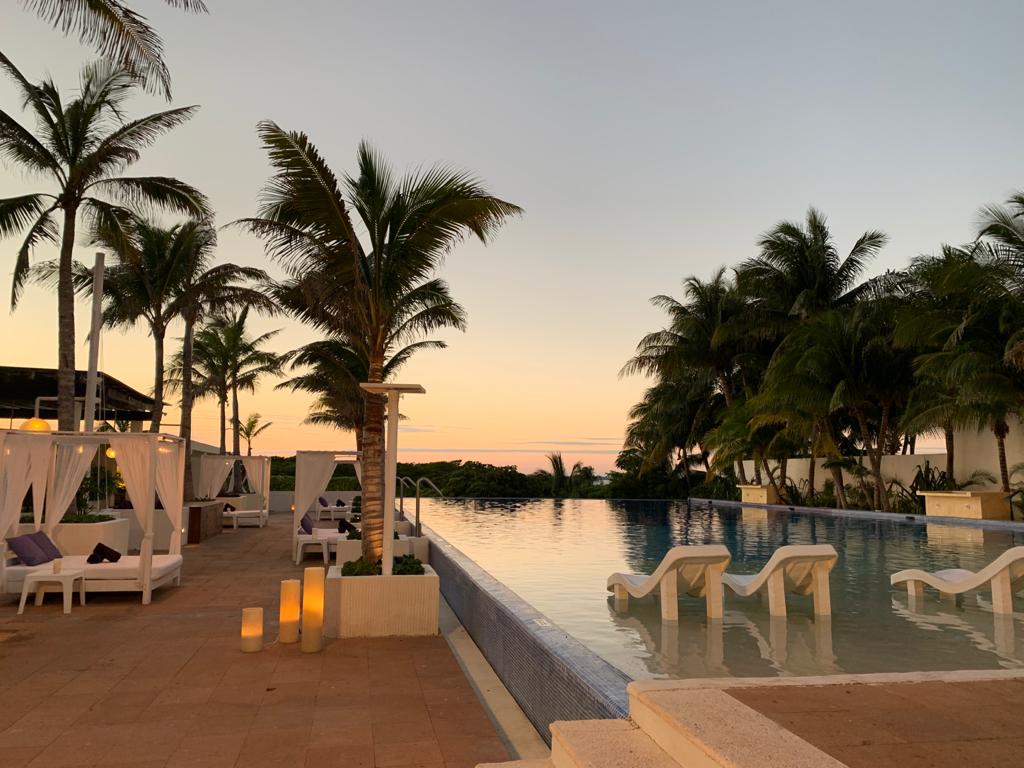 Now Emerald Cancun tweet media