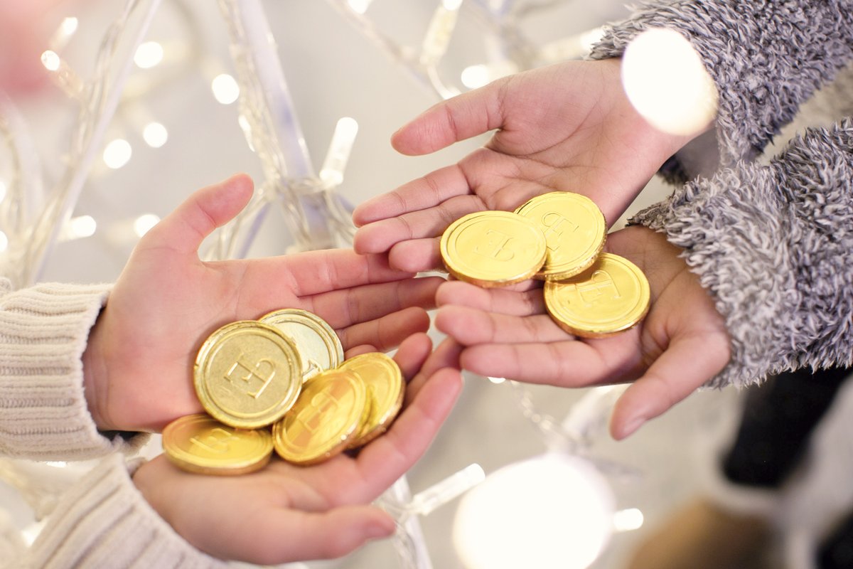 EnchantSEA's tweet image. Legends say at the end of the #Enchant's Christmas light maze, you will find...✨⭐

#EnchantChristmas #Christmas #Xmas #holidays #friends #TMobilePark #ThingstodoinSeattle #SeattleDateNight #SeattleTrip #FamilyFun #Mariners #Seattle #downtown #VisitSeattle