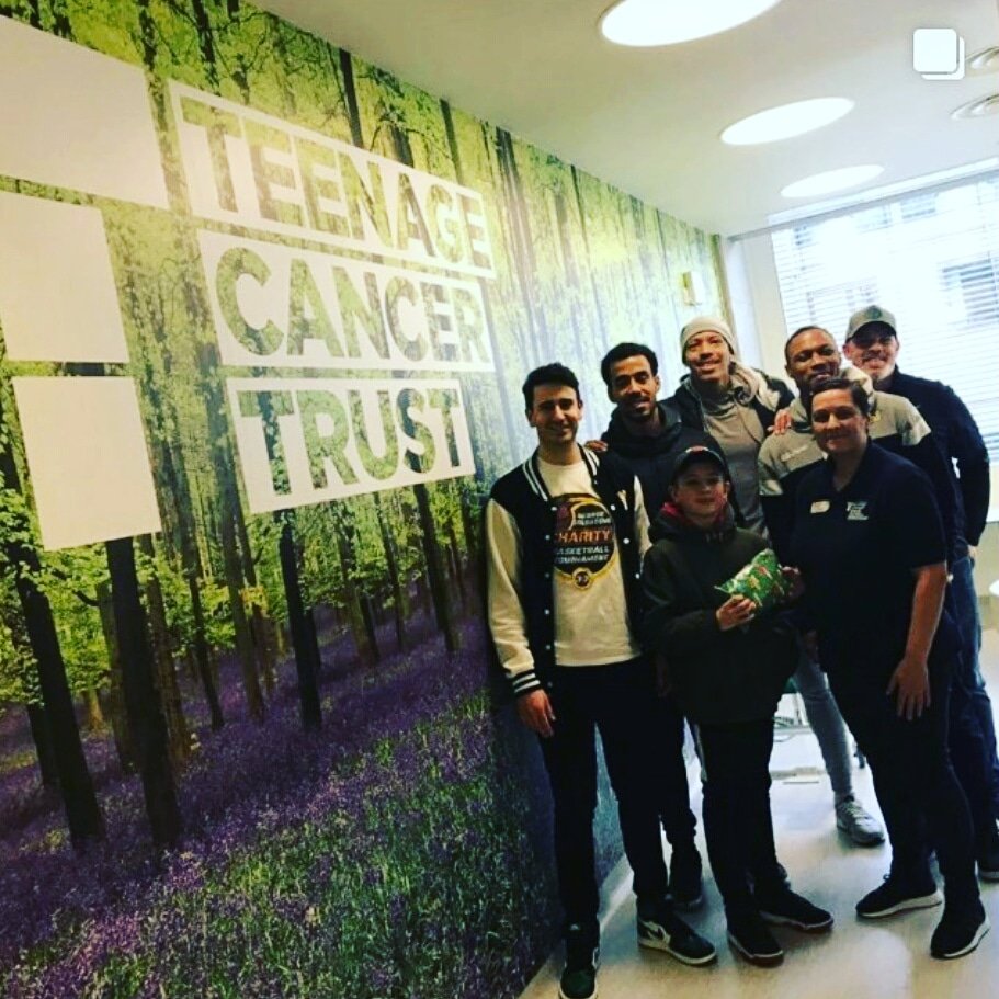 BlackPrinceHub's tweet image. In the run up to #Christmas our Community Manager @HenleyJason worked with BPT #basketball partners @London_Lions players @JJRob_LDN and @I_M_DreLockhart to vist @TeenageCancer and @SafeHavenBBall 🎄🏀🎄🏀 Get to see how partnerships impact our community 👏🎄👏🎄

#playerimpact