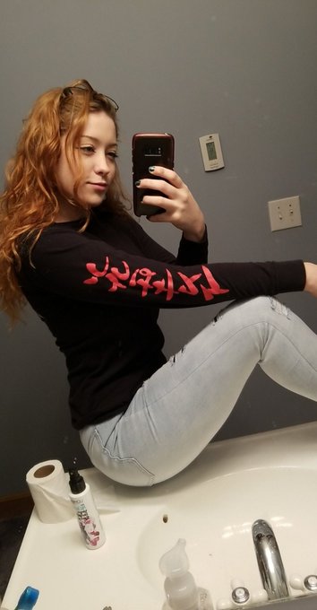 posted a new video to onlyfans 🤤❤ go check it out 😏 or can can just come buy it from me 😝 #sellingnudes<a href="/tag/booty"class="tags"><span>#booty</span></a><a href="/tag/redhead"class="tags"><span>#redhead</span></a><a href="/tag/tattoos"class="tags"><span>#tattoos</span></a><a href="/tag/horny"class="tags"><span>#horny</span></a><a href="/tag/nsfw"class="tags"><span>#nsfw</span></a><a href="/tag/dropbox"class="tags"><span>#dropbox</span></a>