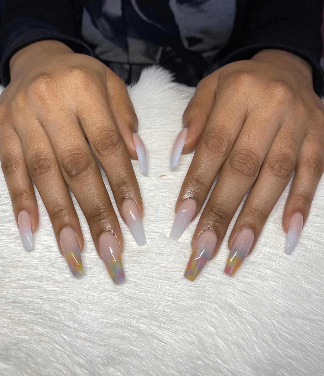Bnailedit_'s tweet photo. Simple&amp;cute🦄😍 #BNailedIT #nails #ncnails #entrepreneur #nailjunkie #chrome #ombre #nailsonfleek #nailsoftheday #Art #nailpro  #nailart #nailporn #blackgirlsdonails #blacknailtechs #naillife #nailvideo #ECU #252nailtech🤩 
Text (252)495-6156 TO BOOK 🐝💅🏽 https://t.co/6NOoXai988