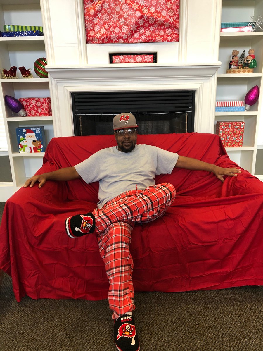 mackmenent's tweet photo. π£Screaming Happy-Safe Holidays fromππΎ me #MME X #TeamDream x #HARLEMDREAMTEAM X
#GLOWnetWORK/$OUTH
Keep the faith & remember to #DREAMbigALWAYS
πβπ½βπ½πππΎβ¨β¨ @DreamBigDjs @mackmenent @Buccaneers https://t.co/QOvF4SoXKd
