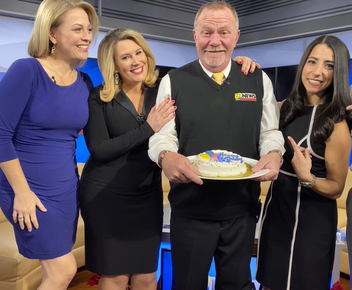 Happy Birthday to our favorite 4 o'clock traffic guy! The only thing faster than his wit, is how fast we devoured this cake...xoxo #LoveYouJeff <3