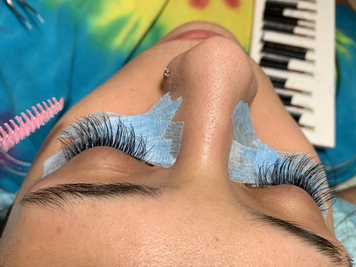 trippymommaj's tweet photo. Hello all my beautiful ladies! 

Tired of wearing makeup? Waking up having to throw lashes Nd brows on? Are you wanting to keep it simple? 

Dm me for an opportunity to solve it all with some fluffy delicate classic lashes 💗🥰 lashed by yours truly!!! https://t.co/GuLWlT7YJU