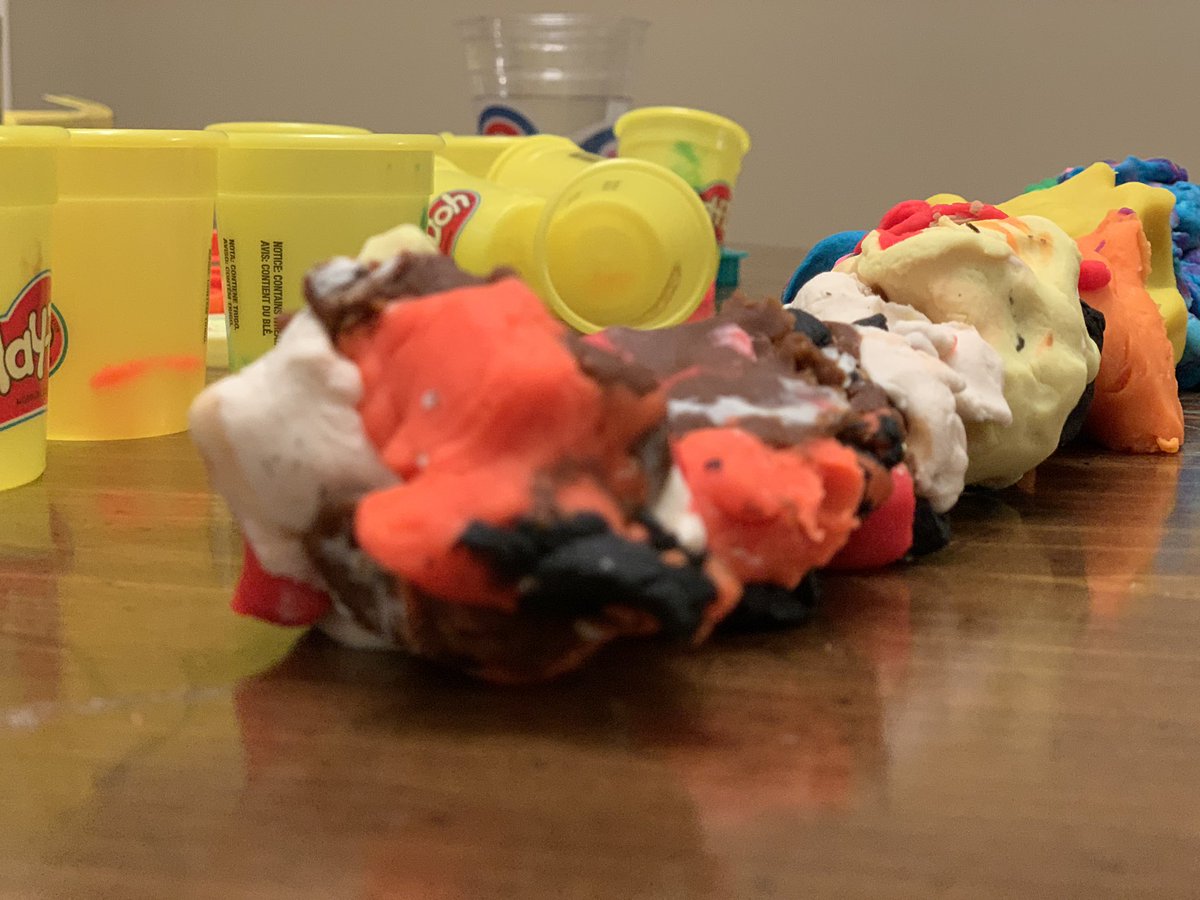roywoodjr's tweet photo. Never underestimate a 3yr old’s ability to decimate Christmas gift in under an hour. https://t.co/xn9ncxTpVT