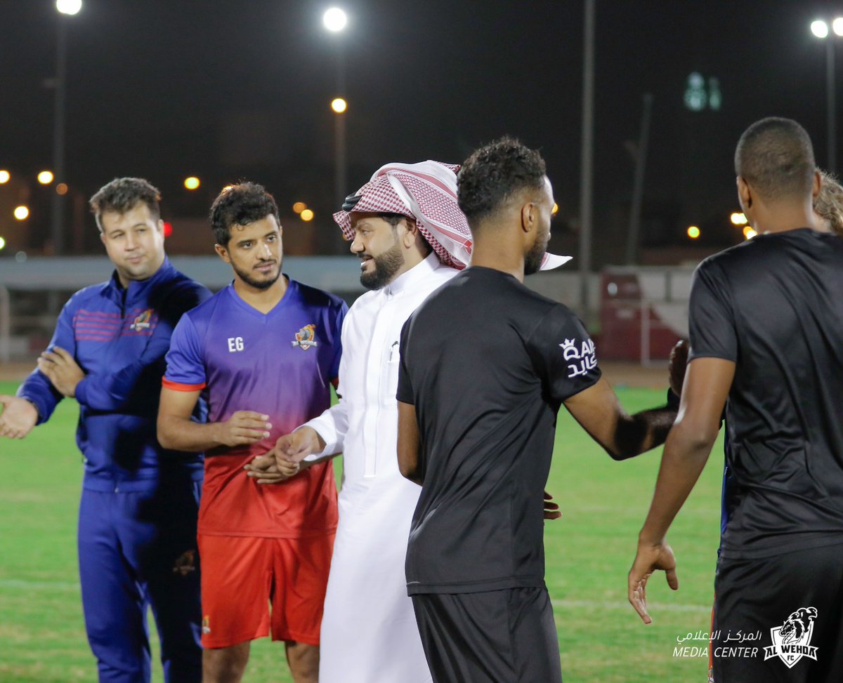 alwehdaclub1's tweet photo. ⚪🔴 | @eng_ttunsi

#لمجد_جديد 🏆 https://t.co/cLtdQKNVSc