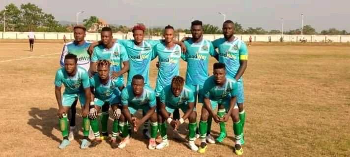 morrisjr88's tweet photo. #Referee #WainaNjai from #Freetown will officiate the traditional and most famous #SouthEast #derby between #BoRangers & #KamboiEagles
#Njai will be assisted by #DaudaSheriff and #JosephFoninge https://t.co/2sUfwZNNWm