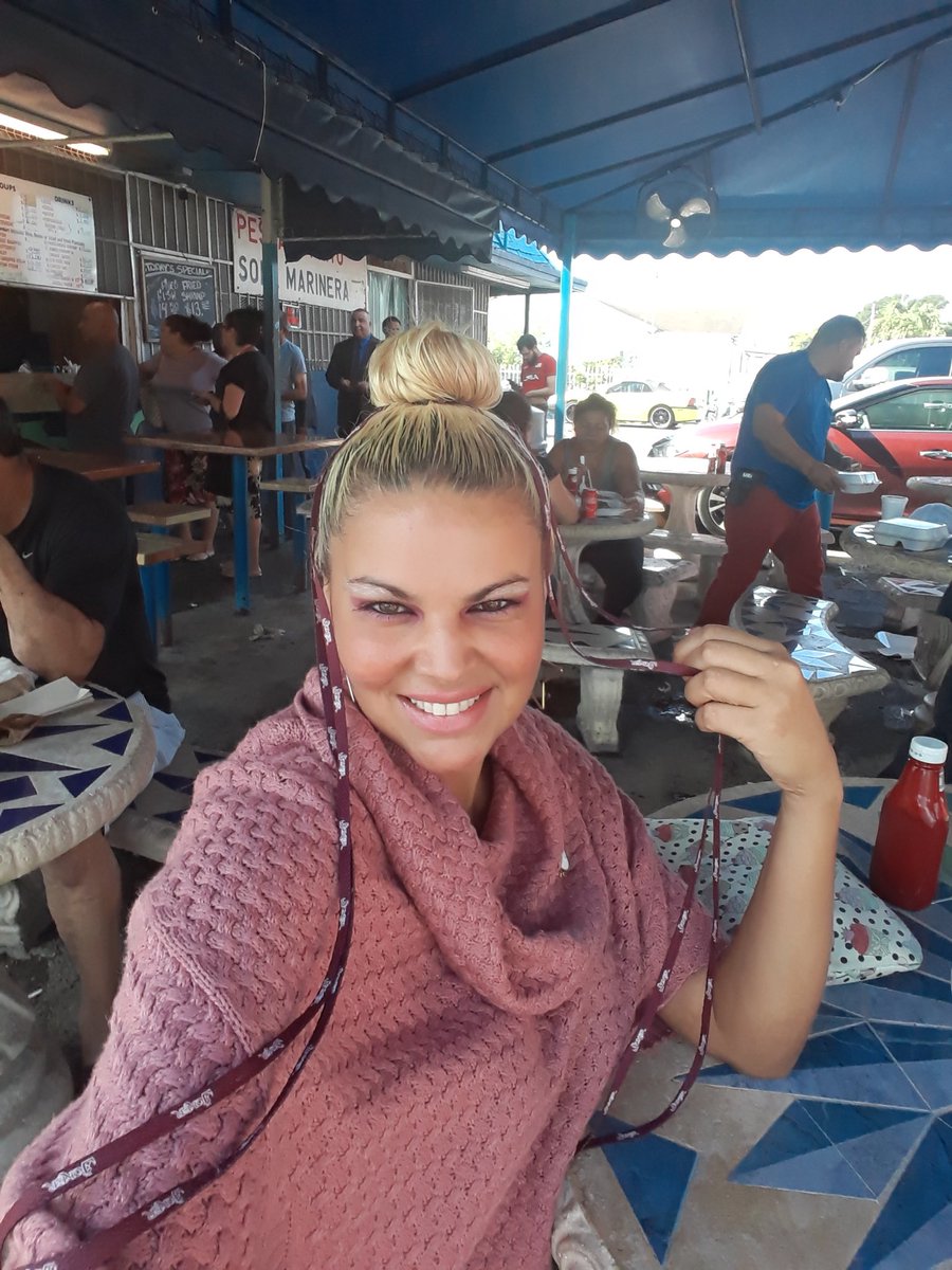 Alexa Castillo tweet media