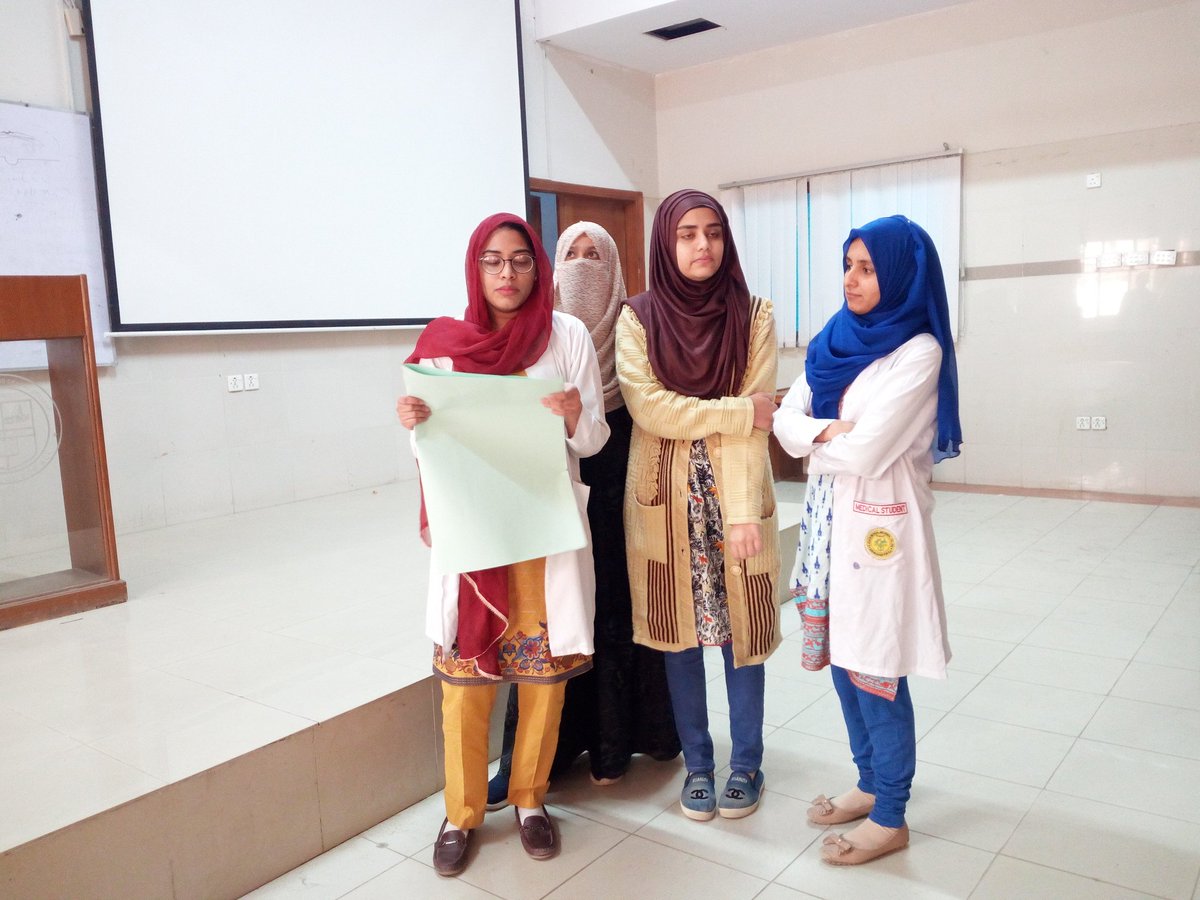 ZohaSkywalker's tweet photo. Team Psychiatry preparing for the expo in a Training Session with Dr Muhammad Idrees on Anger Management

#HOPES
#HOPESHealthExpo
#5thjanuary 
#TeamPsych https://t.co/CVyBkuCuqE